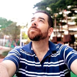 Academia de Português Vale a Pena? Nossa Análise Completa 2026 19 Léo cabral
